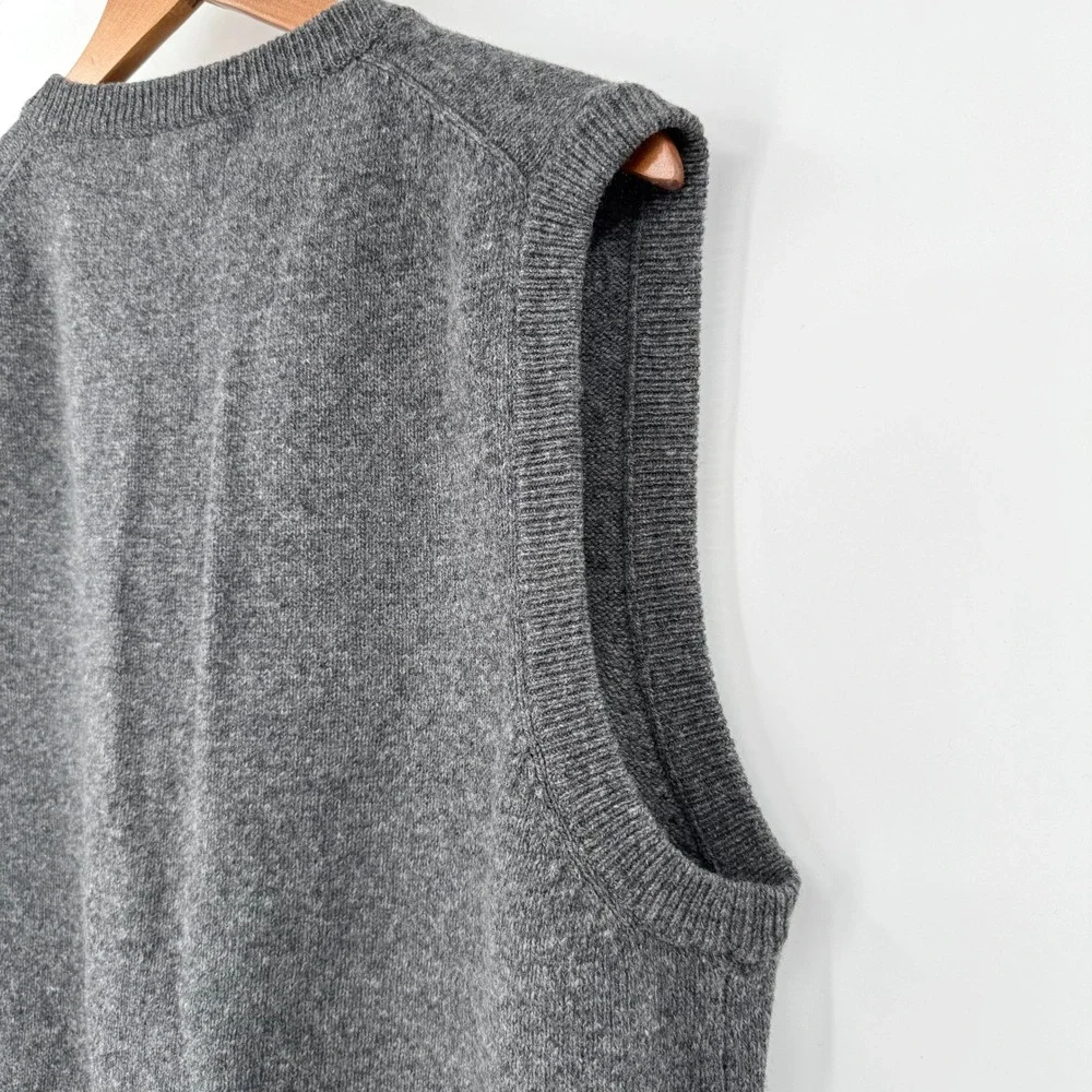 Parker of Vienna Charcoal Gray Lambswool V-Neck Sweater Vest Mens XL‎